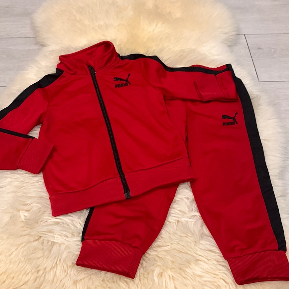 Puma Matching Zipper Jacket and Sweatpants Set in Red/Black Size 2T